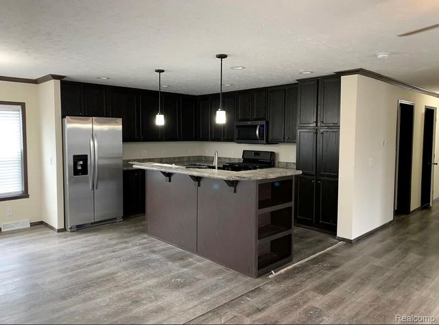 52543 Potomac Court, Chesterfield Township, MI 48051