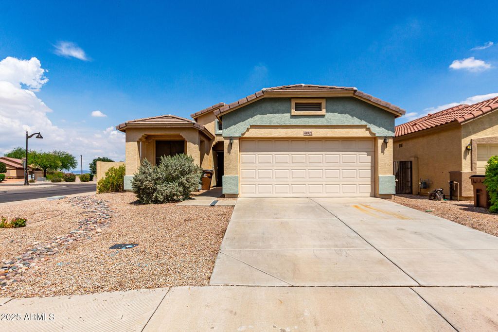 44922 W ALAMENDRAS Street, Maricopa, AZ 85139 — photo 2