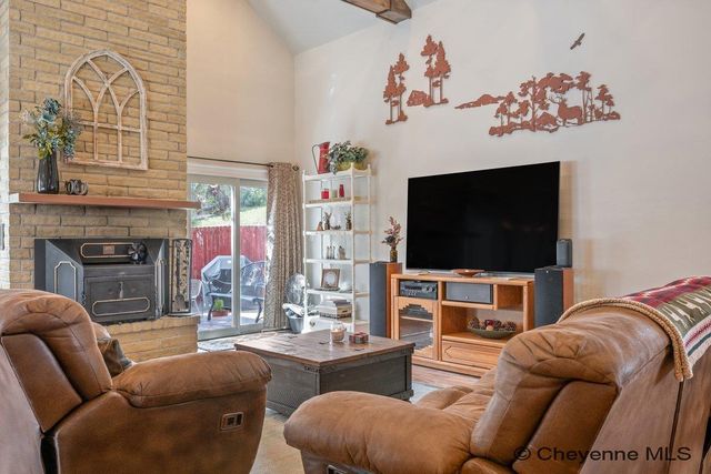 900 PONDEROSA RD, Cheyenne, WY 82009