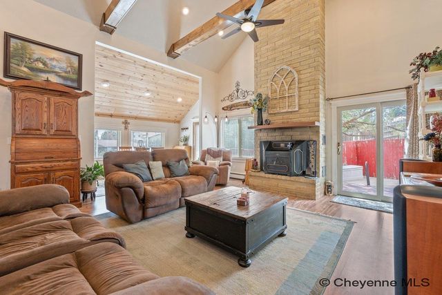 900 PONDEROSA RD, Cheyenne, WY 82009