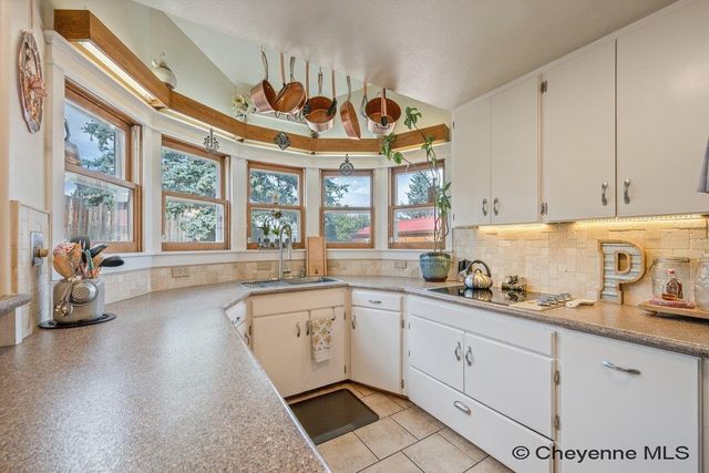 900 PONDEROSA RD, Cheyenne, WY 82009