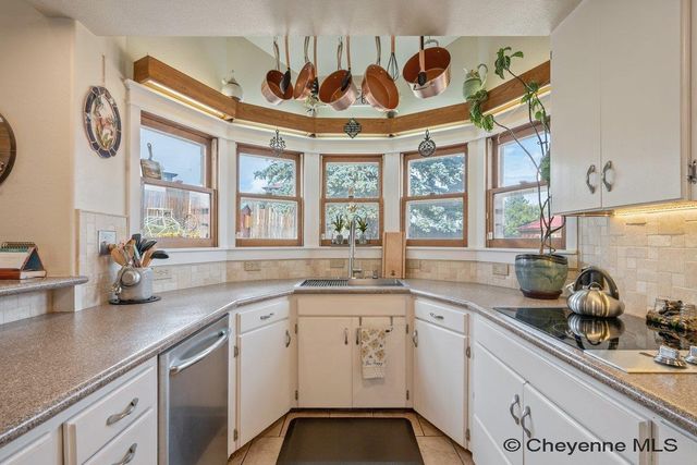 900 PONDEROSA RD, Cheyenne, WY 82009