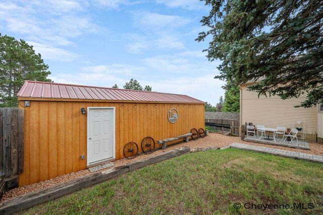 900 PONDEROSA RD, Cheyenne, WY 82009