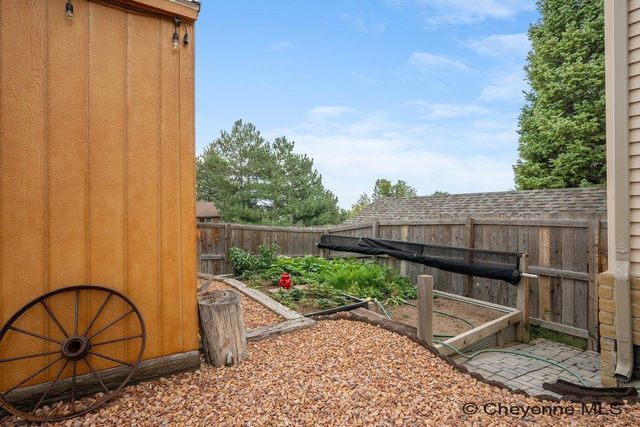 900 PONDEROSA RD, Cheyenne, WY 82009