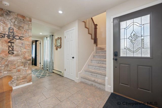 900 PONDEROSA RD, Cheyenne, WY 82009