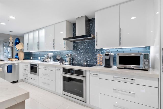 615 Bayshore Dr 106, Fort Lauderdale, FL 33304