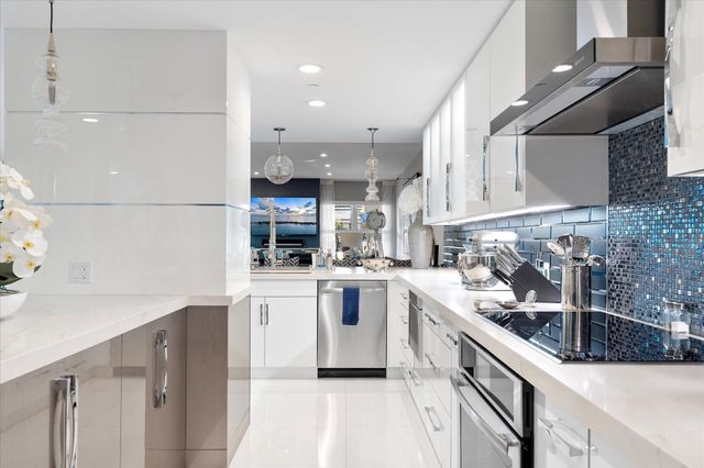 615 Bayshore Dr 106, Fort Lauderdale, FL 33304