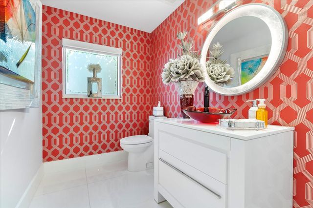 615 Bayshore Dr 106, Fort Lauderdale, FL 33304