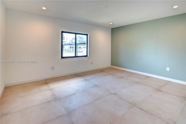 818 NW 47th St, Miami, FL 33127