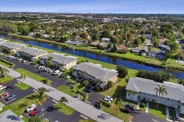 1130 Mahogany Way 203, Delray Beach, FL 33445