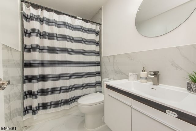 24 Van Pelt Pl B, Little Falls Twp., NJ 07424