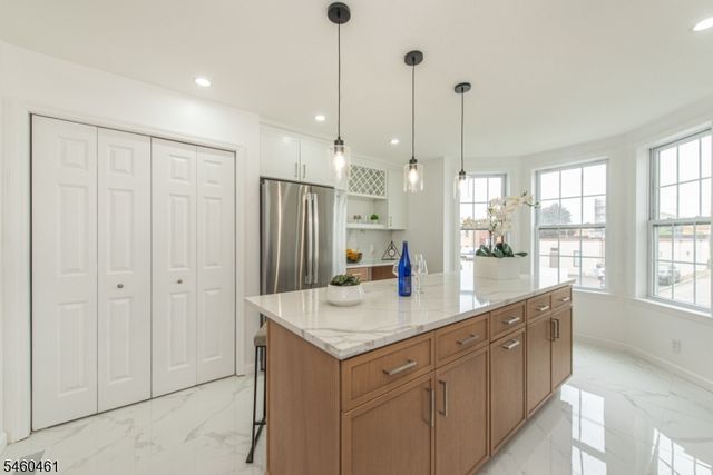 24 Van Pelt Pl B, Little Falls Twp., NJ 07424