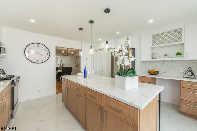 24 Van Pelt Pl B, Little Falls Twp., NJ 07424