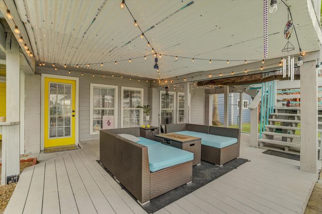 313 Ling, Bayou Vista, TX 77563