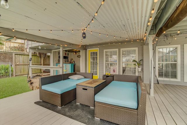 313 Ling, Bayou Vista, TX 77563