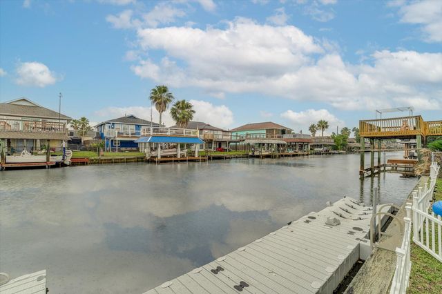 313 Ling, Bayou Vista, TX 77563