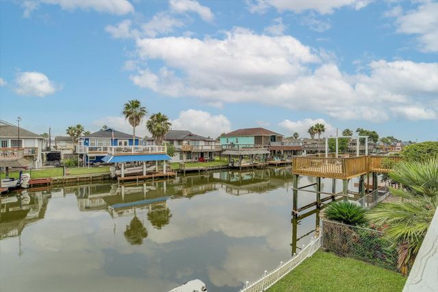 313 Ling, Bayou Vista, TX 77563