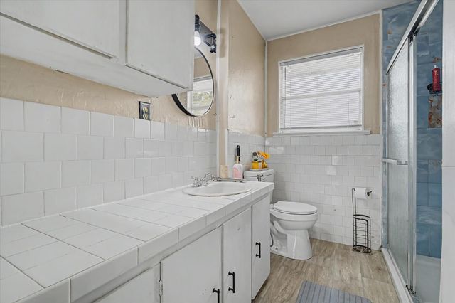 313 Ling, Bayou Vista, TX 77563