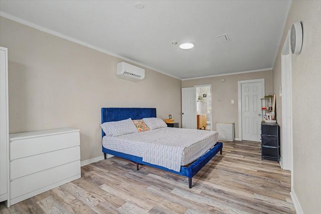 313 Ling, Bayou Vista, TX 77563