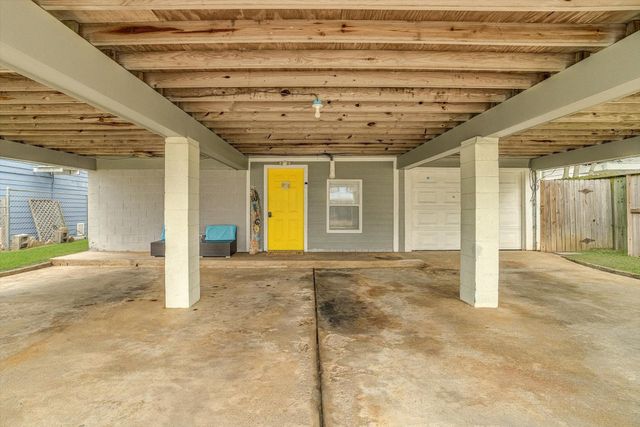 313 Ling, Bayou Vista, TX 77563