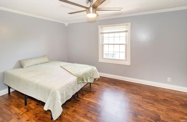 120 Hampton Court, Evansville, IN 47715