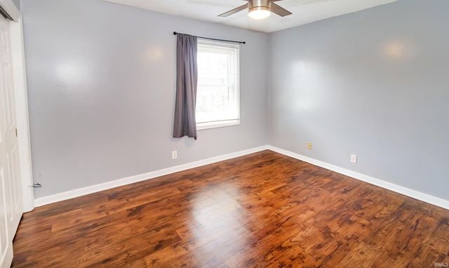 120 Hampton Court, Evansville, IN 47715