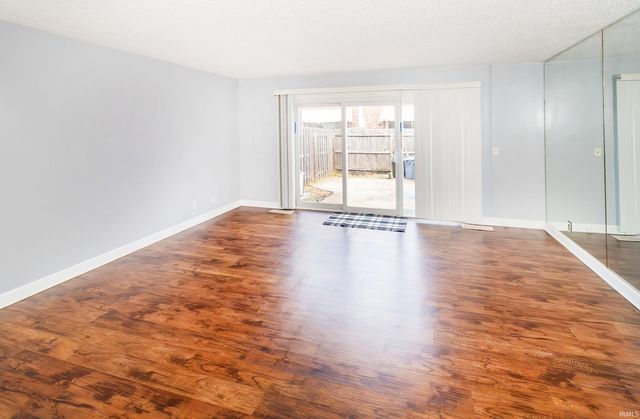 120 Hampton Court, Evansville, IN 47715