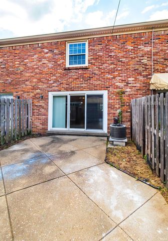 120 Hampton Court, Evansville, IN 47715