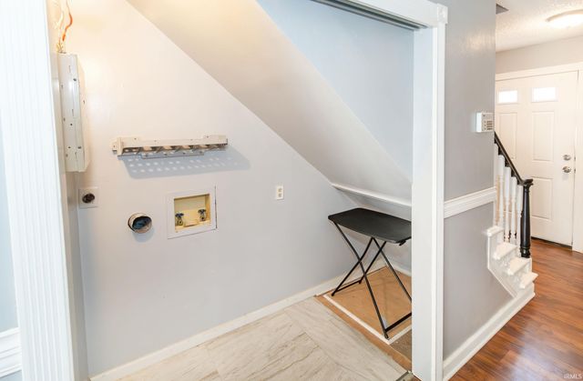 120 Hampton Court, Evansville, IN 47715