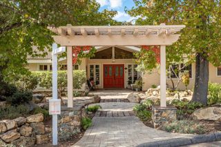 1285 Hidden Oaks Trail, Vista, CA 92084