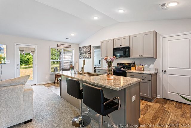 382 Emily Lane, Raeford, NC 28376