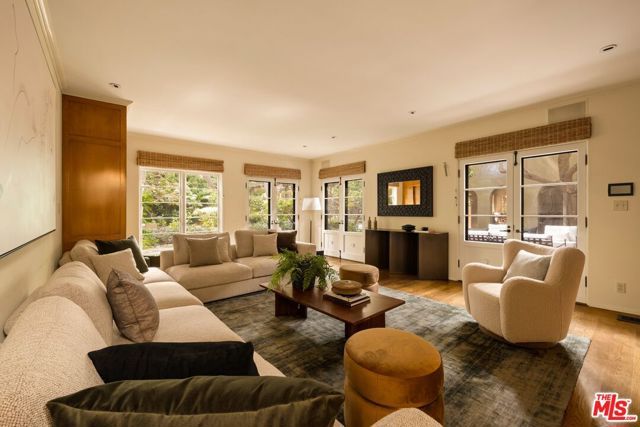159 N Cliffwood Avenue, Los Angeles, CA 90049