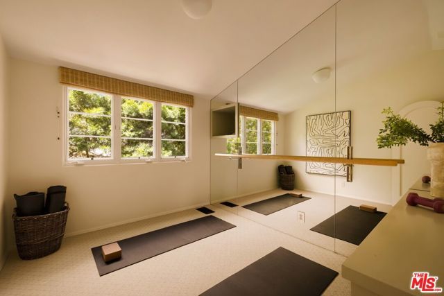 159 N Cliffwood Avenue, Los Angeles, CA 90049