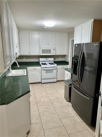 115 Cannon Drive, Fayetteville, GA 30214