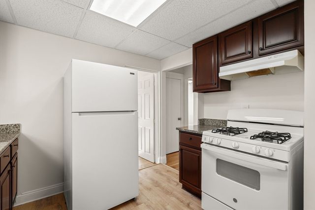 68 Atlantic St, Quincy, MA 02171