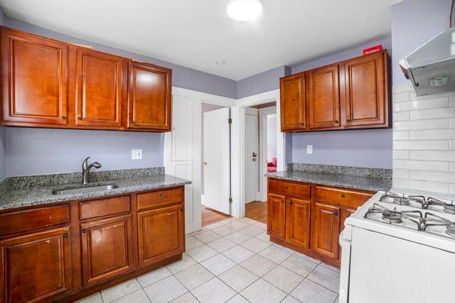 68 Atlantic St, Quincy, MA 02171