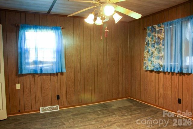 905 S 10th Street, Bessemer City, NC 28016