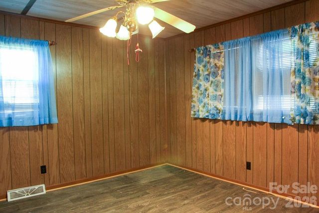905 S 10th Street, Bessemer City, NC 28016