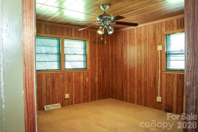 905 S 10th Street, Bessemer City, NC 28016