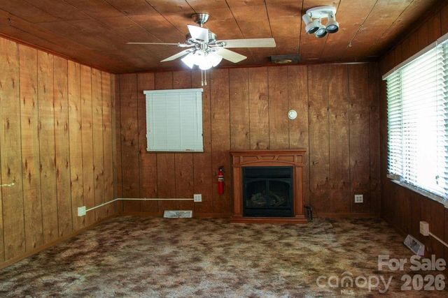 905 S 10th Street, Bessemer City, NC 28016
