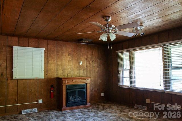 905 S 10th Street, Bessemer City, NC 28016