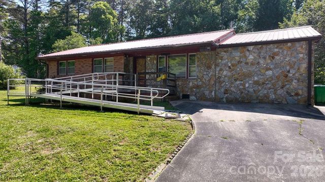 905 S 10th Street, Bessemer City, NC 28016