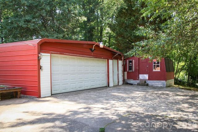 905 S 10th Street, Bessemer City, NC 28016