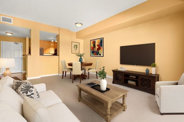 36 Village Rd 603, Middleton, MA 01949