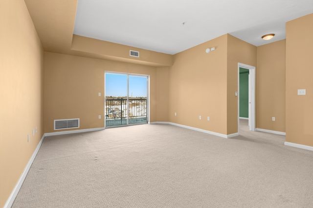 36 Village Rd 603, Middleton, MA 01949