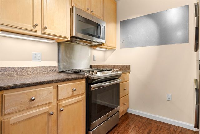 36 Village Rd 603, Middleton, MA 01949