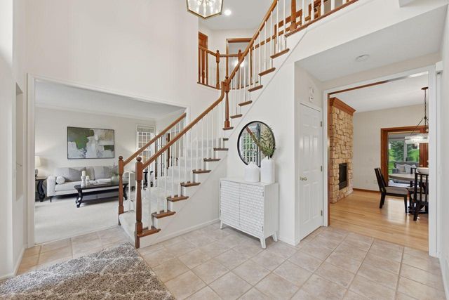 3824 Fairway Terrace, Woodbury, MN 55125
