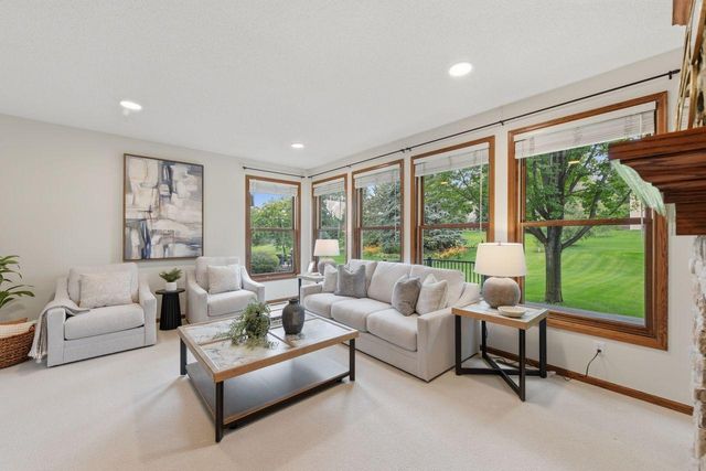 3824 Fairway Terrace, Woodbury, MN 55125