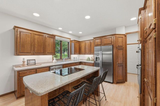 3824 Fairway Terrace, Woodbury, MN 55125