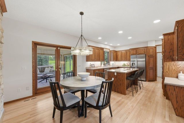 3824 Fairway Terrace, Woodbury, MN 55125